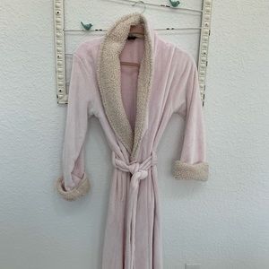 Comfy light pink and white faux fur fluffy robe.